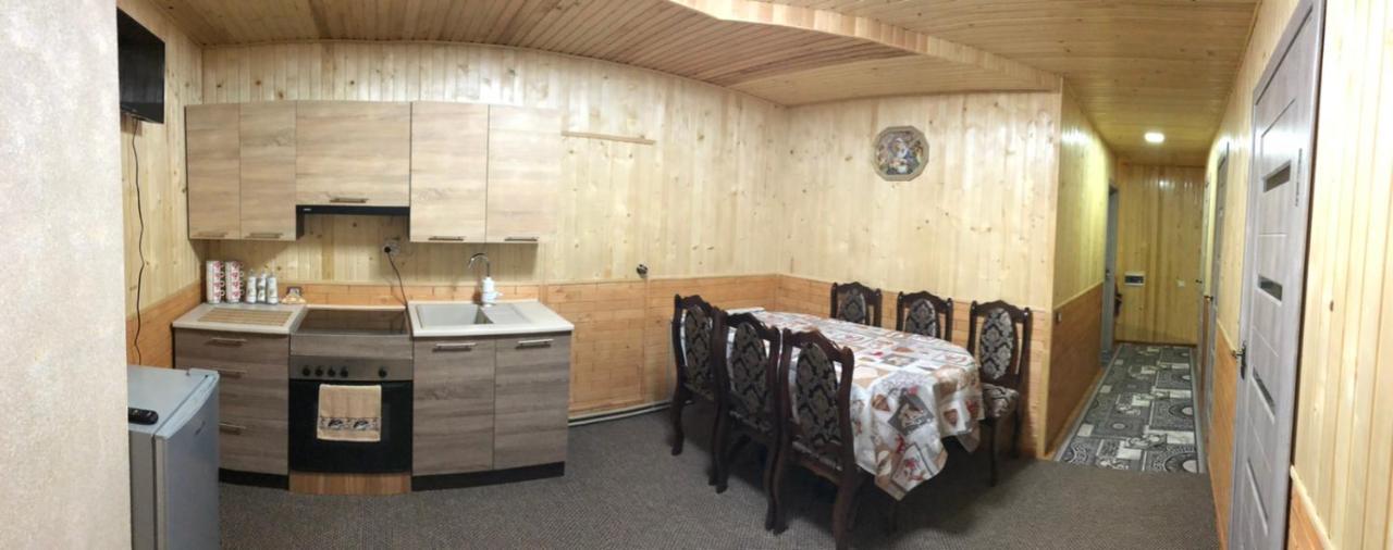 Отель Карпатська ніч Плаве Экстерьер фото